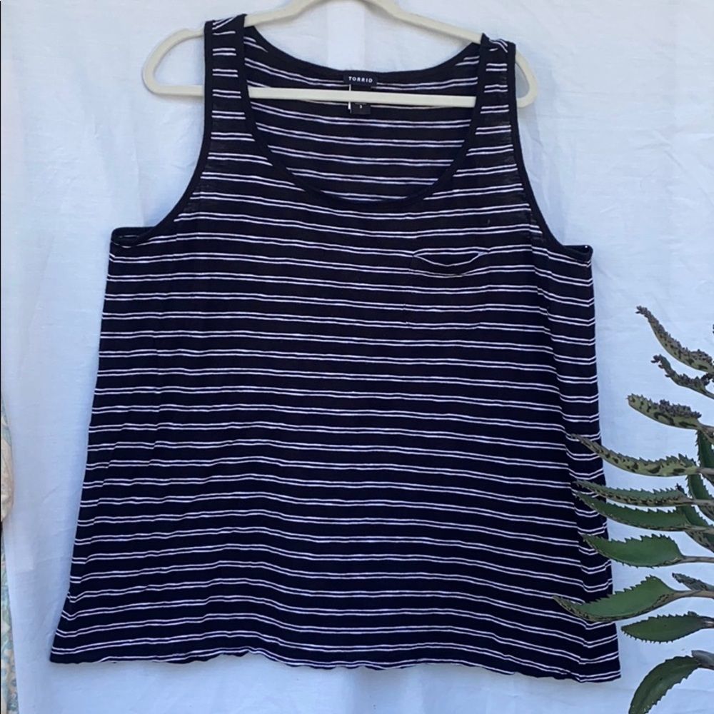 Torrid Size 3 Black & White Striped Tank top.